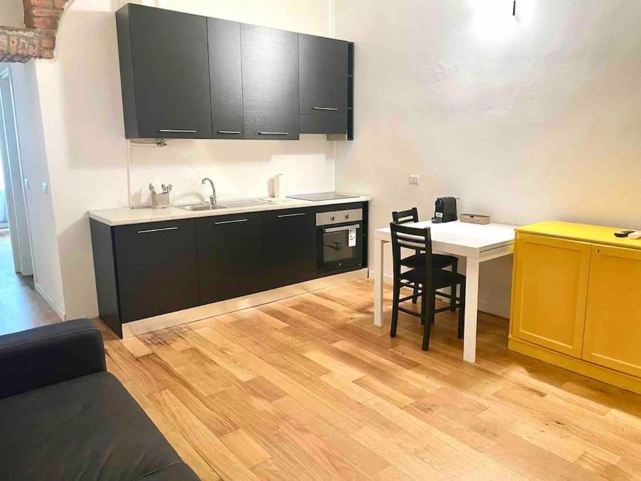 Isola - Garibaldi Lovely Apt. With Netflix And Wifi Milan Exterior photo