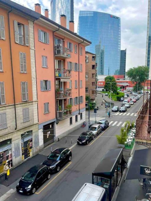 Isola - Garibaldi Lovely Apt. With Netflix And Wifi Milan Exterior photo
